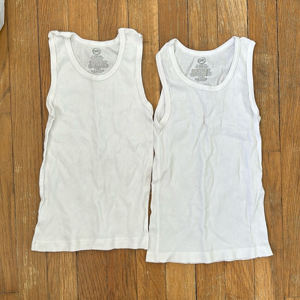 Nwot tanks bundle